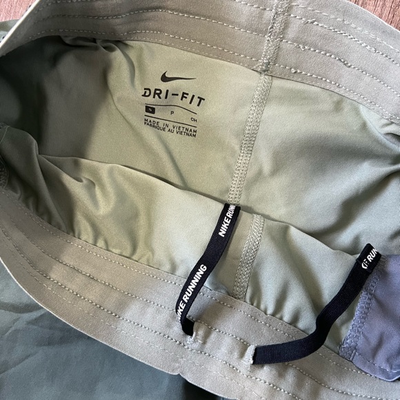 Nike shorts - Picture 2 of 3